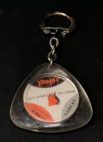206 old keychain vintage - keychain,