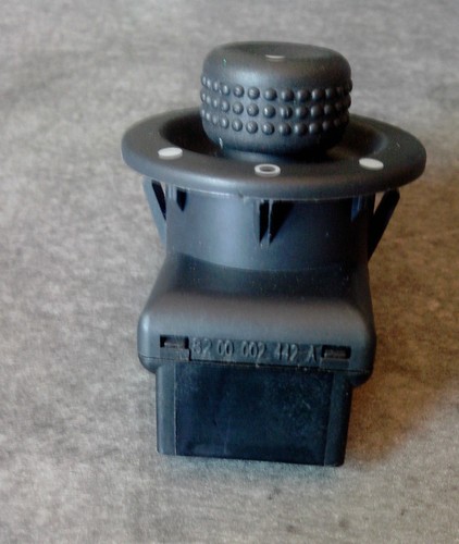 Bouton reglage retroviseur