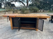 Etabli ancien modifié en