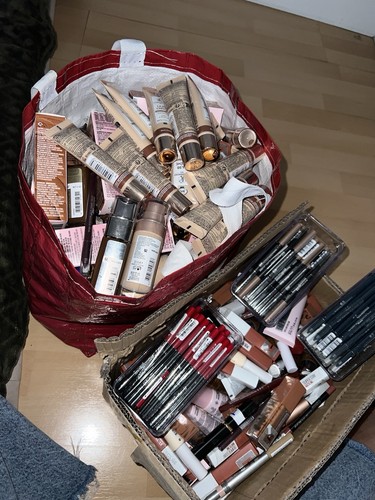 Lot revendeur maquillage - revendeur,