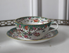 Tasse à thé en porcelaine de Fismes – Décor « Lignes brisées" XIXe