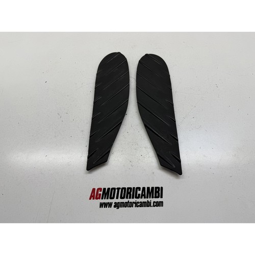 Paire tapis pied droit - de,