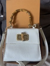 Sac crocodile laque fermeture