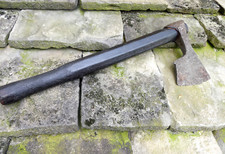 ARME D'HAST  Medievale Veritable hache de guerre anglo  normande 13em -14em
