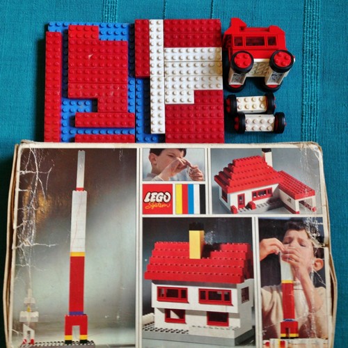 Ancienne boite lego remplie - ancienne,
