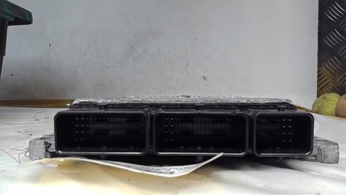 Calculateur moteur renault - calculateur,