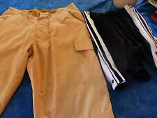 lot homme 2bermudas T42-44 tres bon état 