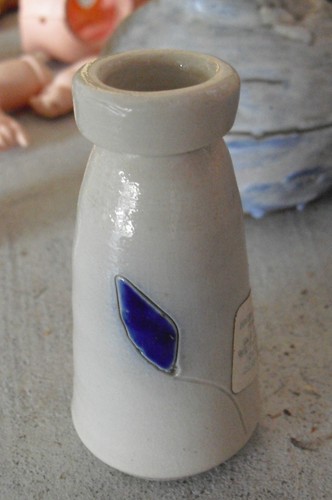 Small wiliamsburg pottery - wiliamsburg,