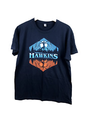 Hawkins tee shirt unisexe bleu foncé taille L avec motifs au centre léger