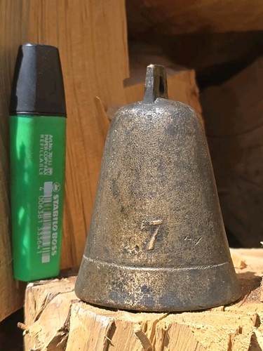 Ancienne cloche signé no - ancienne,