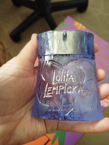 Flacon vide parfum - un, de