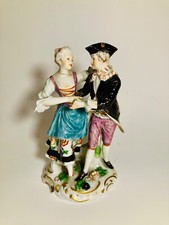 Ludwisgburg. Couple galant. Sujet en porcelaine à décor polychrome Accidents 19E