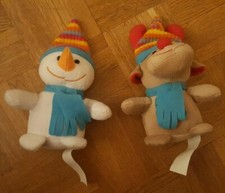 Lot 2 peluches doudou 20 cm Cerf et Père Noël avec bonnet et écharpe