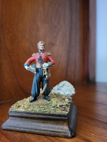 Cimier castella figurine - le, d