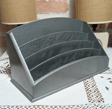 Rare Range - courrier en bois