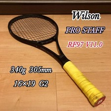 Raquette de tennis rigide