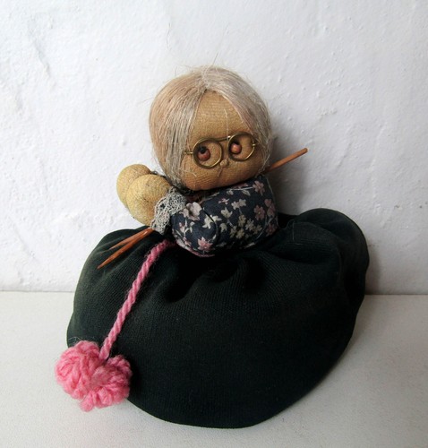 Ancienne poupée grand mère - ancienne,