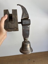Ancienne Cloche de Porte en