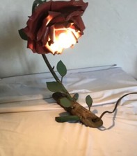 Lampe art nouveau deco en fer forgé aux roses polychrome