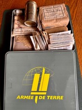 Boite ARMEE de TERRE avec dotation soldat PANSEMENTS GAROT GAZE BANDES TROUPE