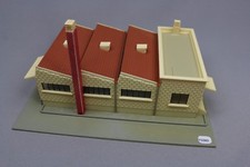 Y1089 Jouef 1014 maquette train Ho 1:87 usine moderne cheminée brique assemblé