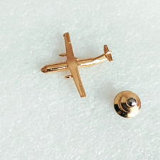 Pin's Lapel pin pins Aviation Avion Airbus ATR72 ou ATR42 Métal doré relief 3D