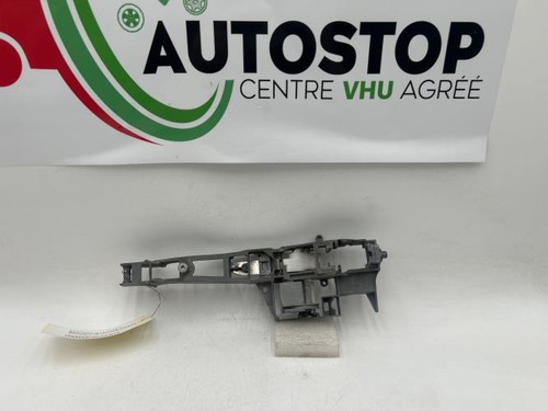 Support poignee porte avant