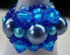 Bague fantaisie bleue perles