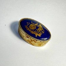 Boîte à pilules vintage -