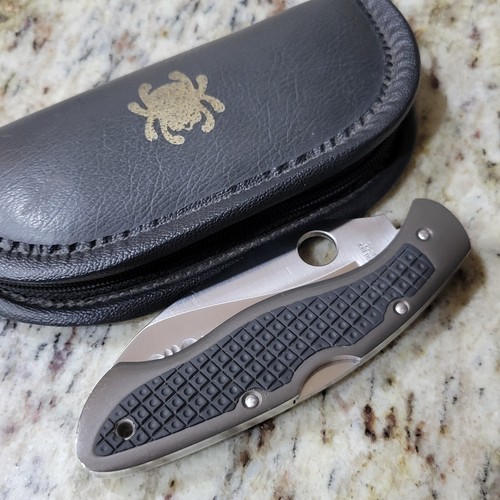 1st gen spyderco civilian - spyderco,