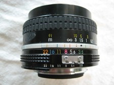 Nikon Nikkor 20mm f3,5 Ai, objectif argentique, baïonnette Nikon F