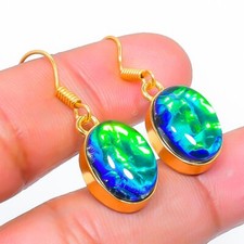 Boucle d'oreille verte