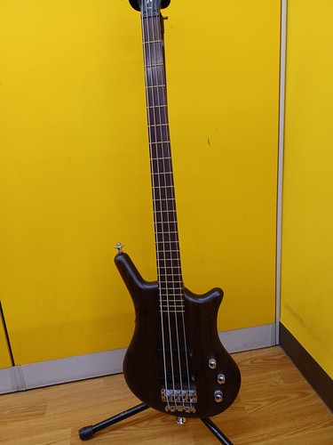 Guitare basse électrique