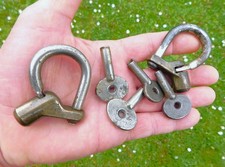 Lot de 2 Anciens Cadenas