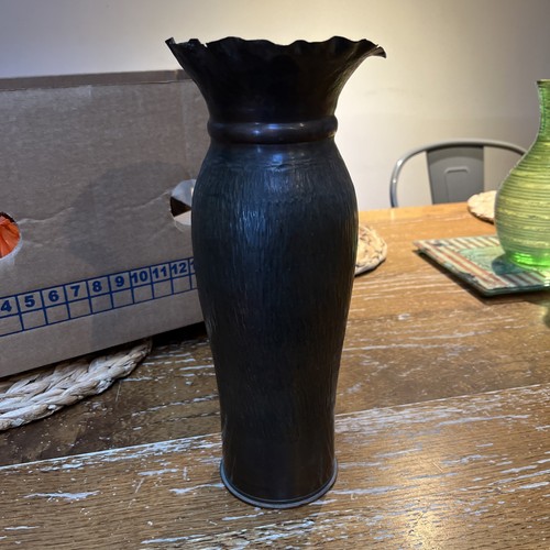 Ancien vase objet tranchée - ancien,
