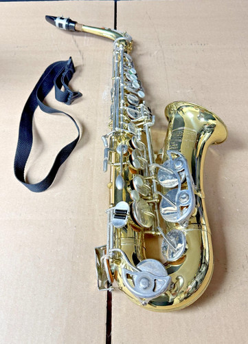 Selmer bundy alto saxophone - ii,