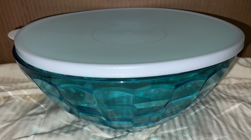 Tupperware new ice prism - *new*,