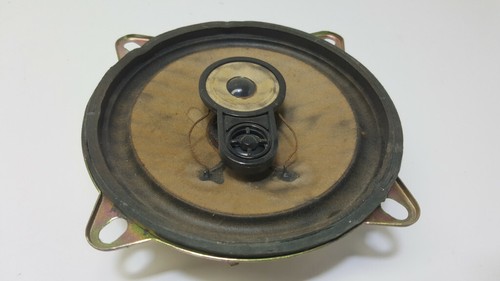 Porte haut parleur essence