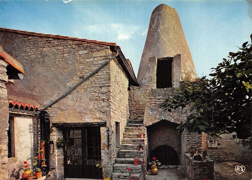 Couarde ancien four - 17,