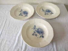 3 anciennes  Assiettes creuses