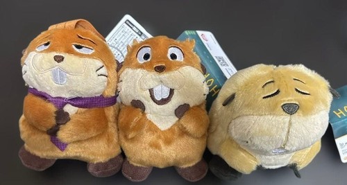 Mascotte poupée peluche