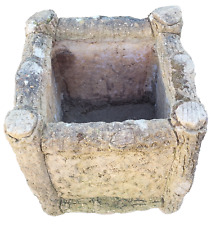 Pot ou jardiniere de fleurs en béton imitation d'arbre décoration de jardin