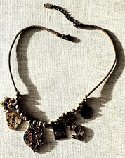 Collier Belle Paris strass Amour fleur étoile main fatma bouche cœur