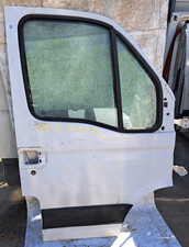 porte avant droit IRISBUS