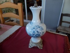Pied de lampe en porcelaine