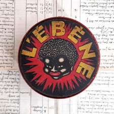 Boite ancienne en tôle