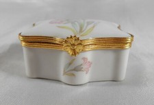 BOITE A BAGUE / PILULE " AUX