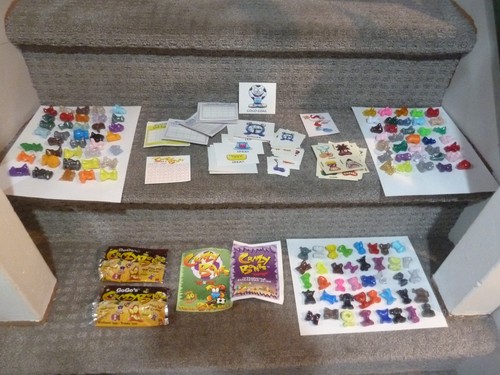 Crazy bones series - lot, 2