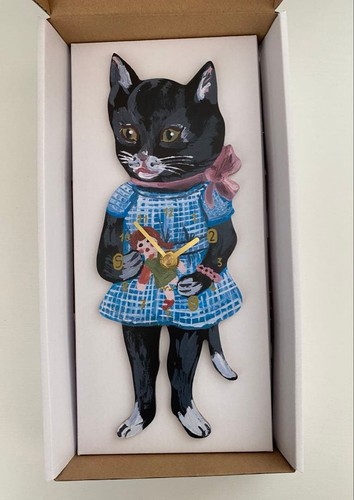 Horloge découpée nathalie - découpée,
