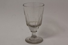 Ancien verre à absinthe